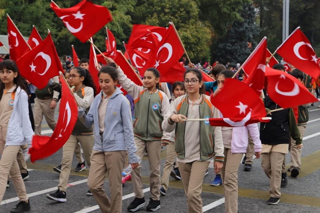 Cumhuriyet İle İlgili Güzel Sözler