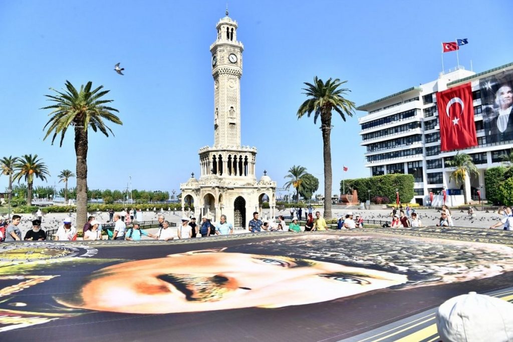 İzmir ile İlgili Sözler