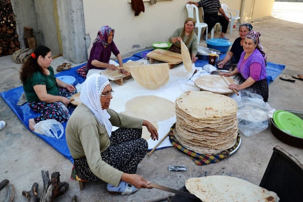 Komşuluk ile İlgili Sözler