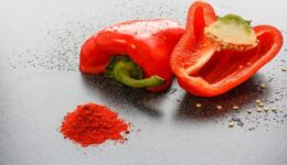 Paprika Nasıl Saklanır? Paprikanın Faydaları ve Yemeklerde Kullanımı