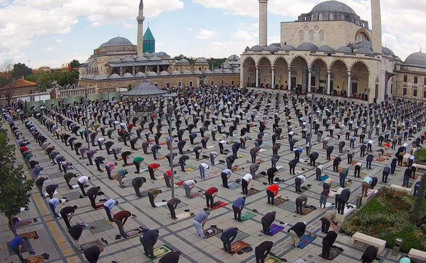 Rüyada Cuma namazı kıldığını görmek ne anlama gelir